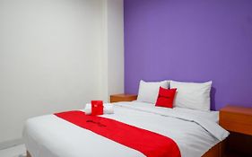 RedDoorz near Alun Alun Kaliwungu Kendal